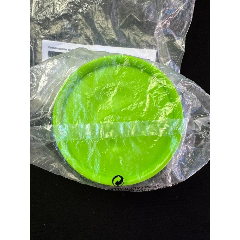 Pampered Chef Kids‎ Emoji Cookie Cutter Molds Lime Green 7 Different Faces NEW